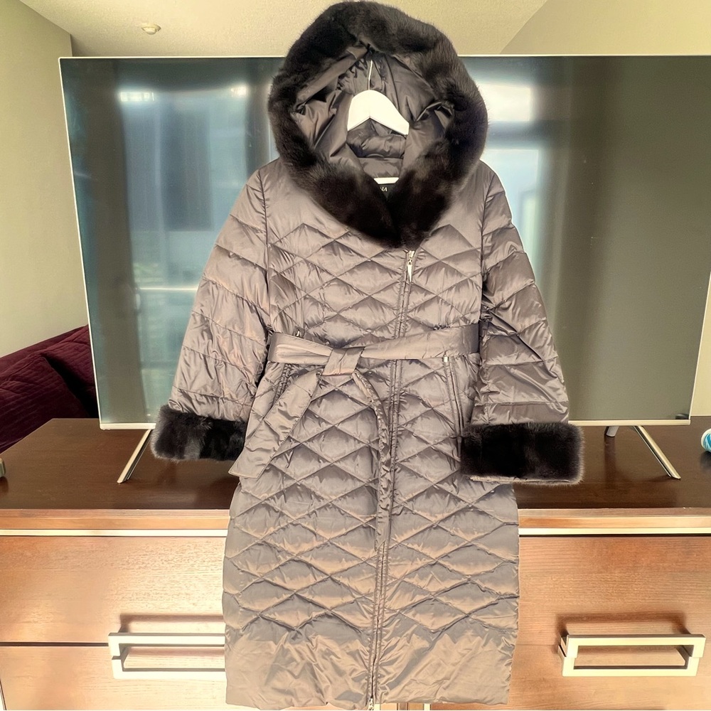 Winter Puffer Coat With Mink Collar